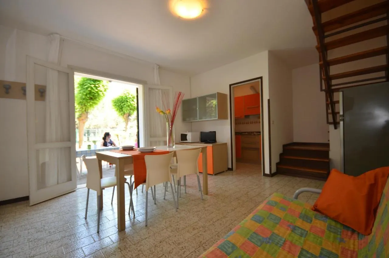 Villaggio Michelangelo - Lemene Bibione 0*,